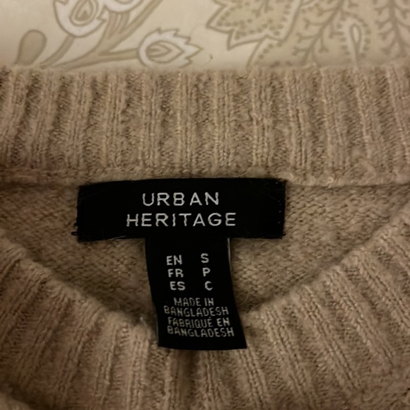 over sized sweater - Picture 3 of 5